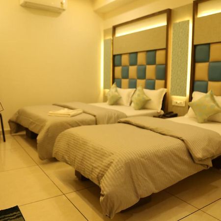 Hotel Bhagyoday Limodara ภายนอก รูปภาพ