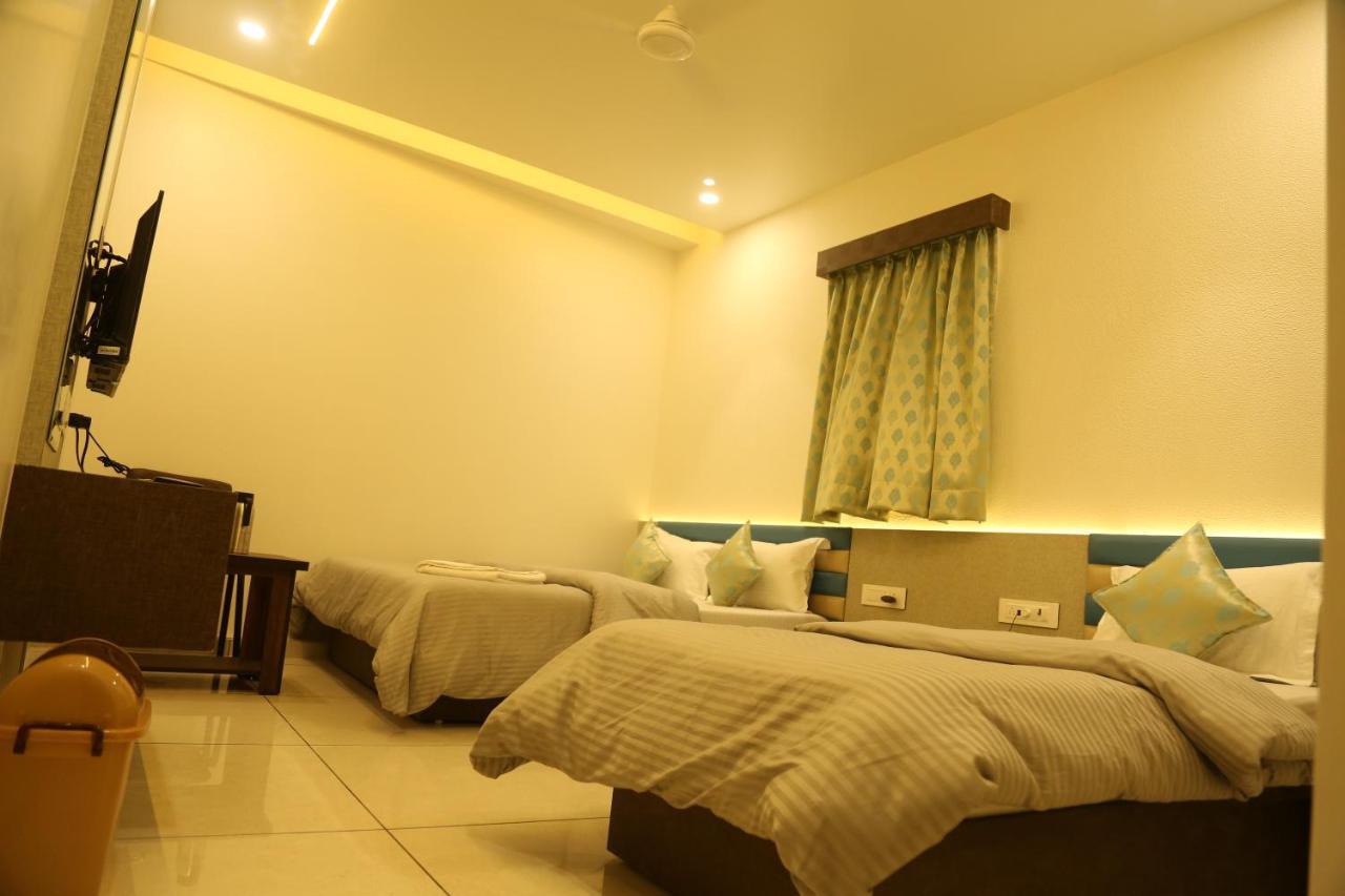 Hotel Bhagyoday Limodara ภายนอก รูปภาพ