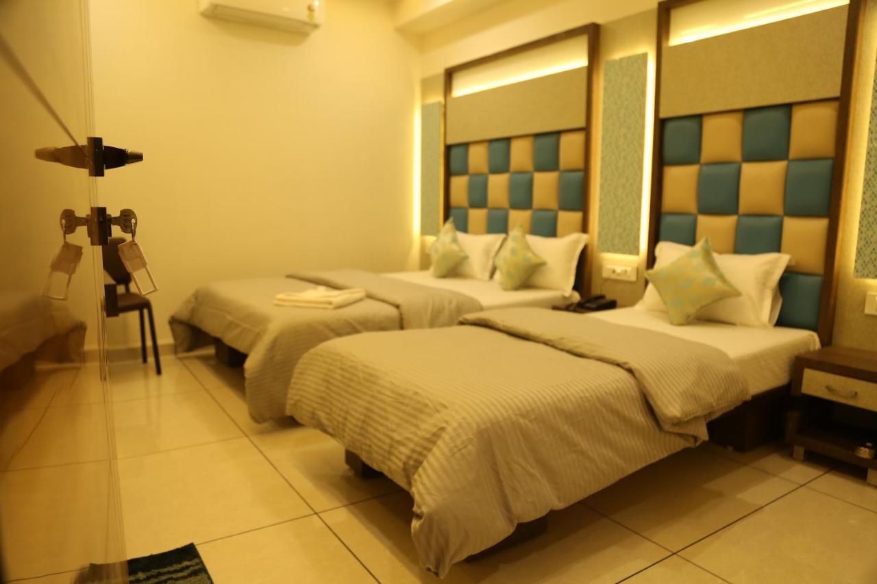 Hotel Bhagyoday Limodara ภายนอก รูปภาพ